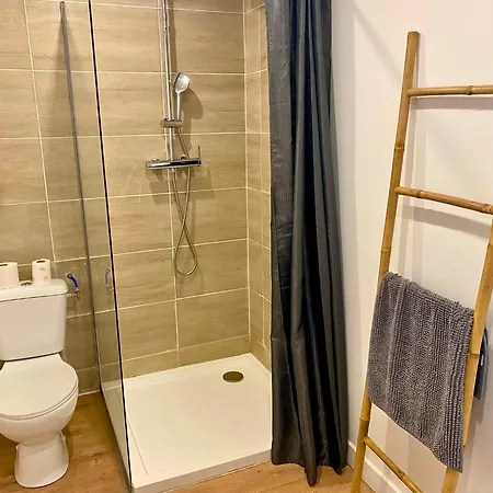 Duplex Moderne Et Calme - Face Gare & Proche Centre *